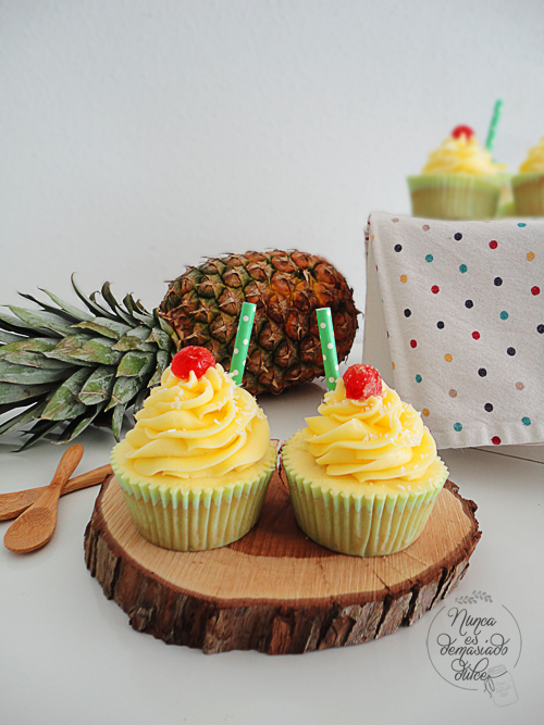 cupcakes-cupcake-piña-pinepple-colada-coctel-coco-coconut-malibu