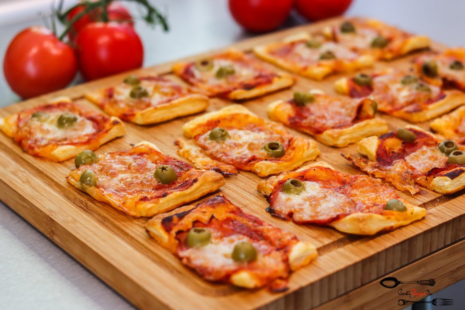 Mini Pizze Z Ciasta Francuskiego Mini Pizzerinki Z Ciasta Francuskiego - Margaret Wiegel