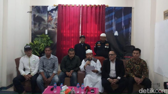 Sekjen Ditahan, PA 212 Keluarkan Seruan untuk Umat Sekjen Ditahan, PA 212 Keluarkan Seruan untuk Umat
