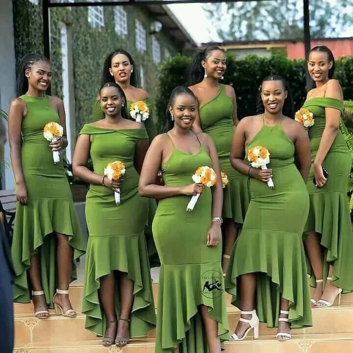 A PHOTO of beautiful bridesmaids leaves Netizens wondering how the ...
