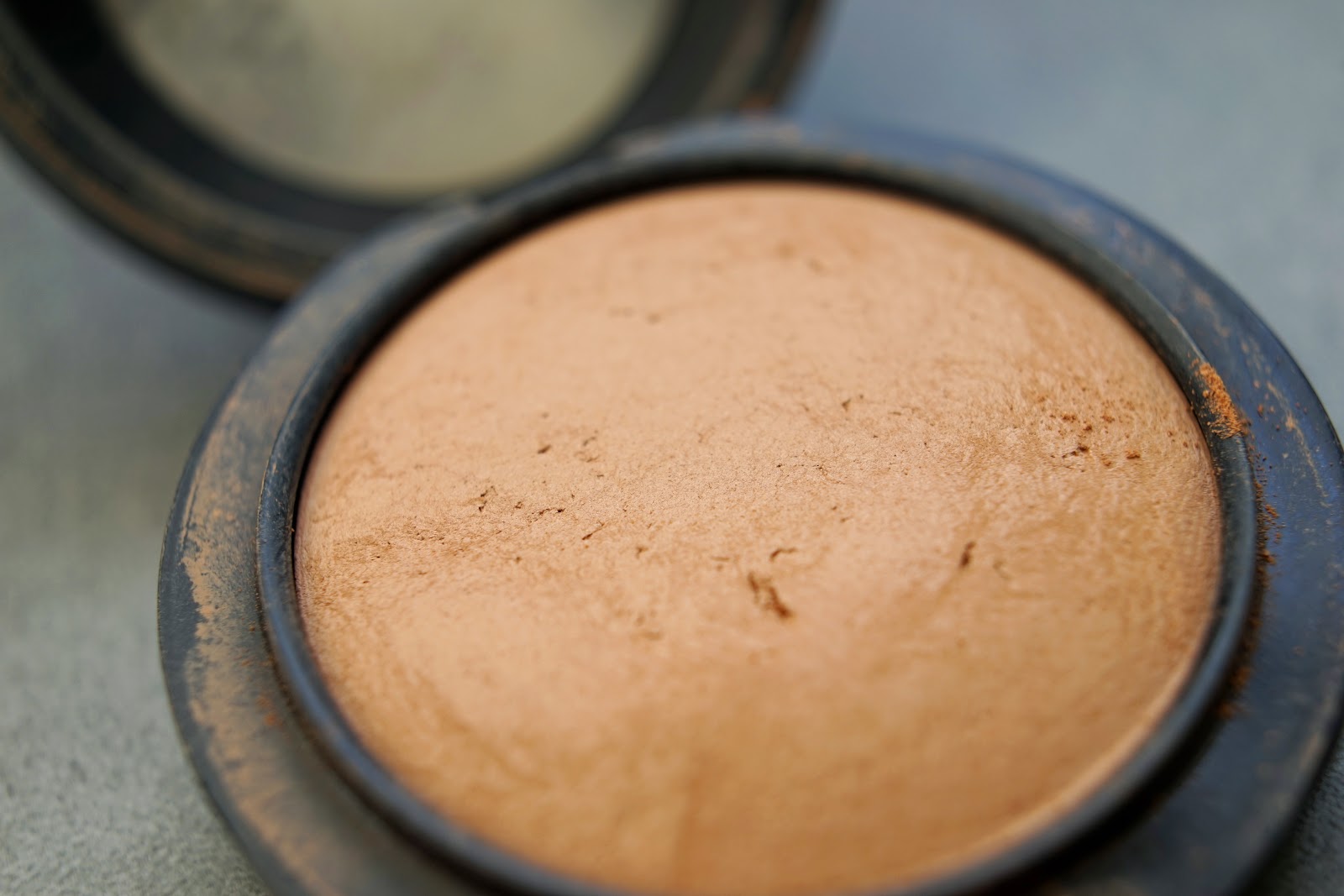 mac medium to dark skin finish natural powder