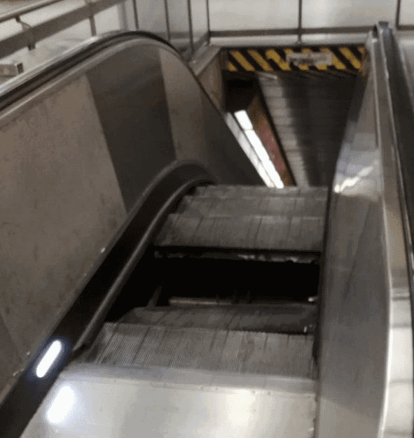 Metro A Roma: scala mobile di Furio Camillo crolla