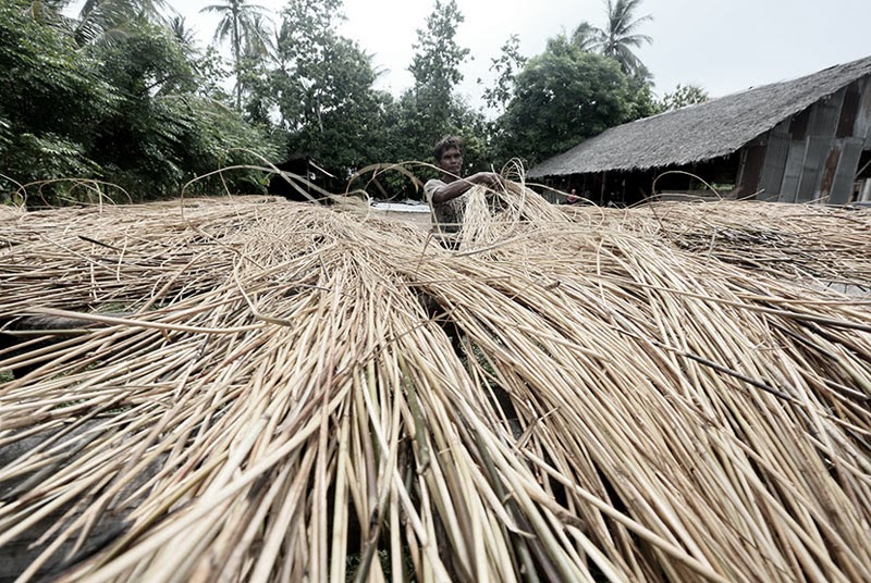 The process of painting rattan furniture