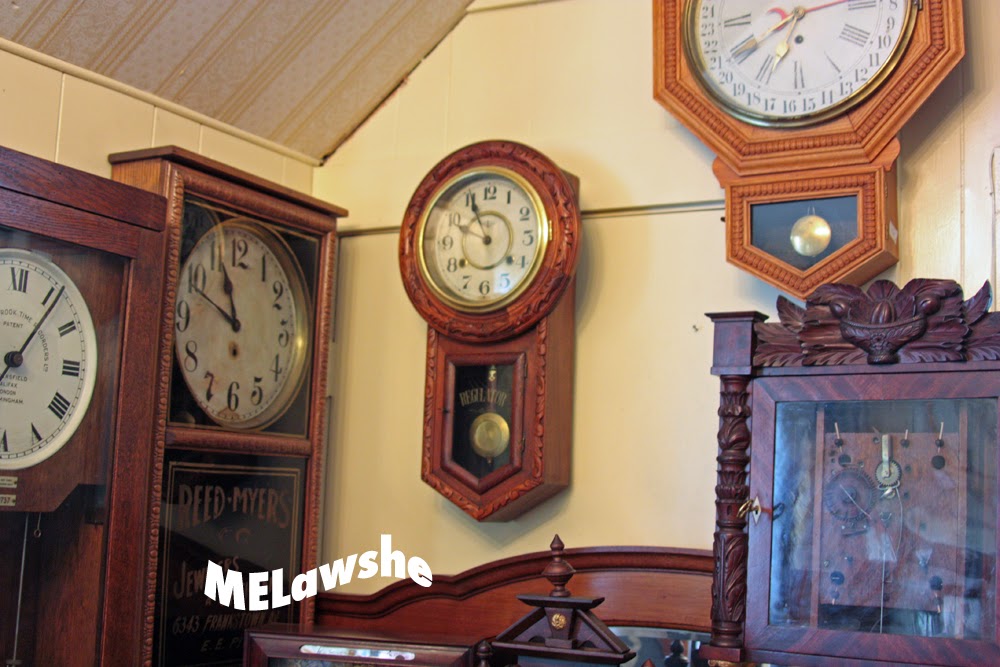 The Earth Minute Listen to The Earth Minute in an Antique Clock Shop