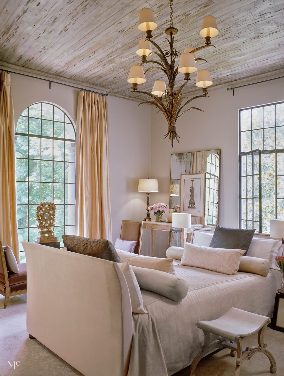 Décor Inspiration | Classic Romance: Old Meets New in this Nashville Home