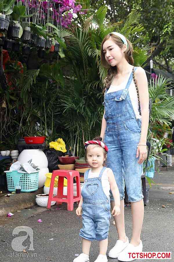 Cadie thích thú cùng Elly Trần dạo phố đầu xuân Cadie thích thú cùng Elly Trần dạo phố đầu xuân