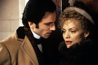 The Age of Innocence (1993) Daniel Day-Lewis and Michelle Pfeiffer Image 2