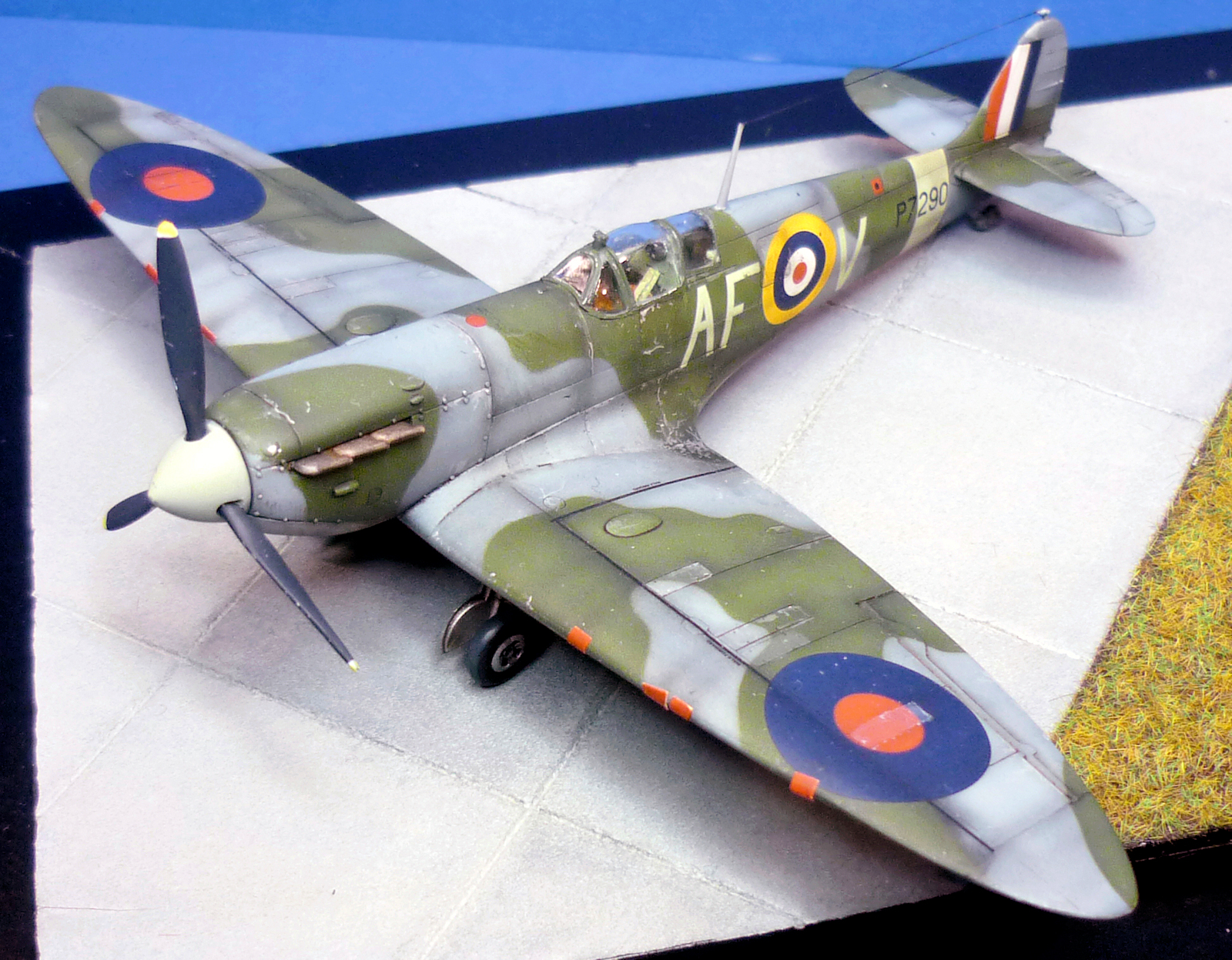 The Modelling News: Building the new Revell 1/72nd Spitfire Mk.IIa - A  journey in easyland for the