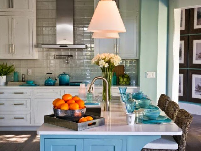 Splashy Kitchen Backsplashes