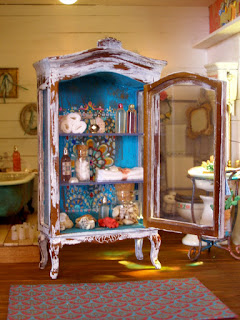 Pequeñeces: Un baño lleno de color- A bathroom full of color