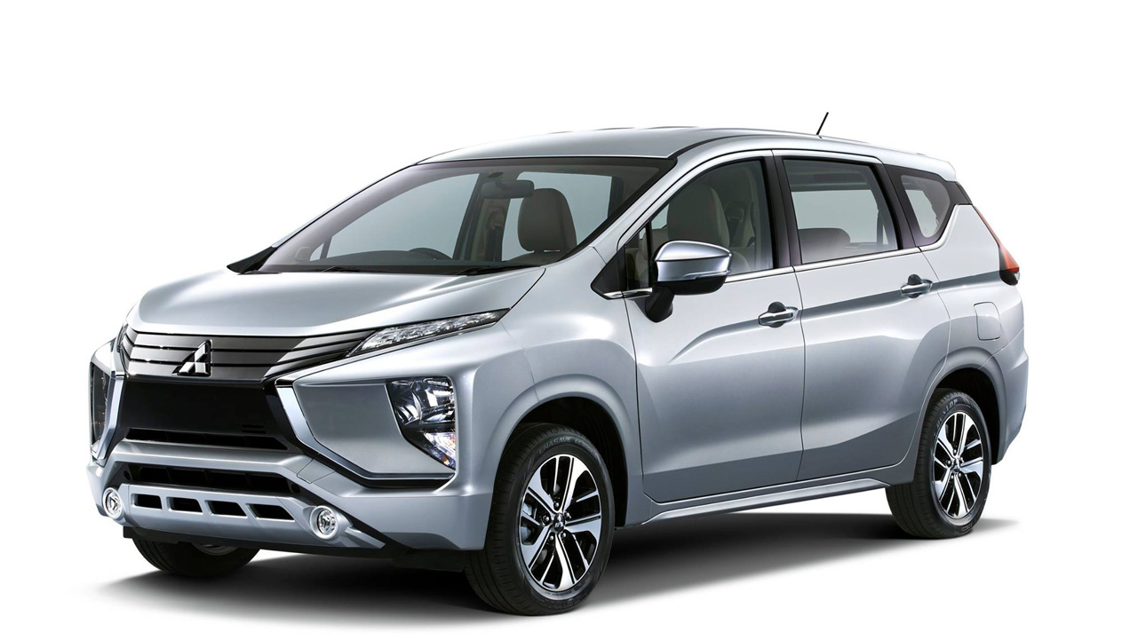 Toyota Sienta VS Mitsubishi Xpander Si Mini Pajero Sport Oto Channel Toyota Sienta VS Mitsubishi Xpander Si Mini Pajero Sport Oto Channel