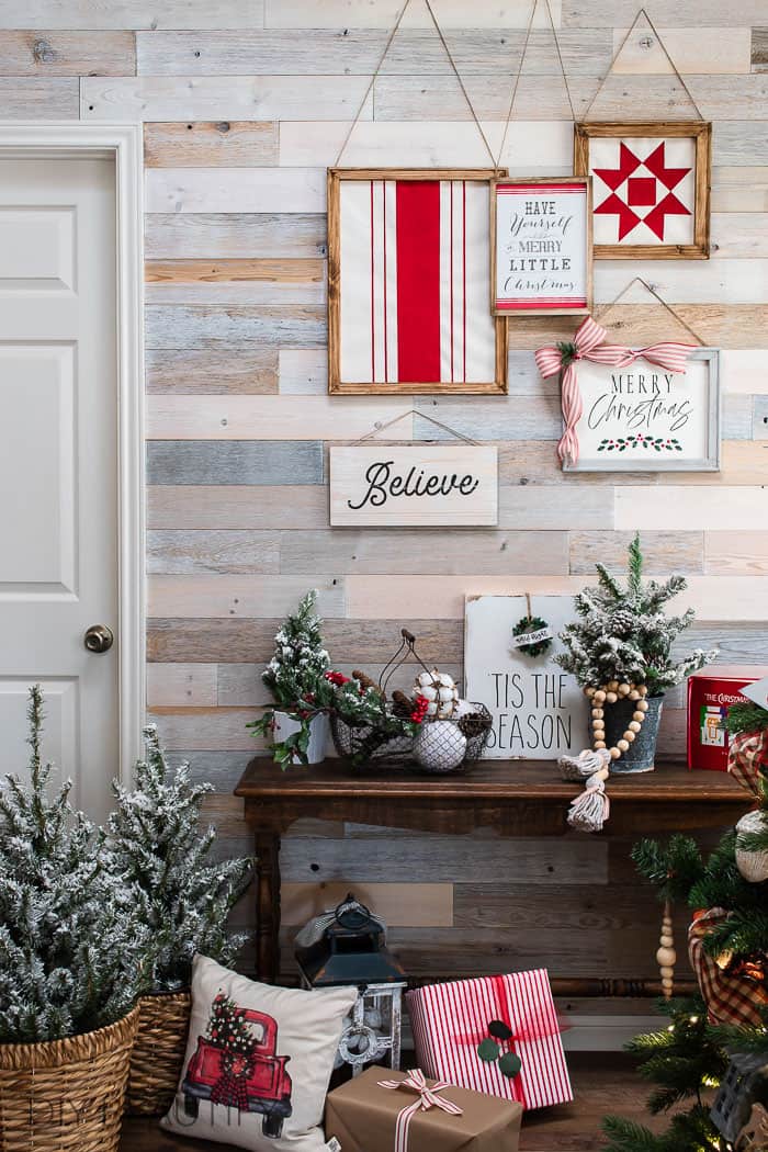 Check Out My Christmas Gallery Wall! DIY Beautify Creating Beauty