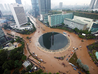 Teks Eksplanasi Kompleks"Banjir"  Taman Bahasa Indonesia #smkn23jkt