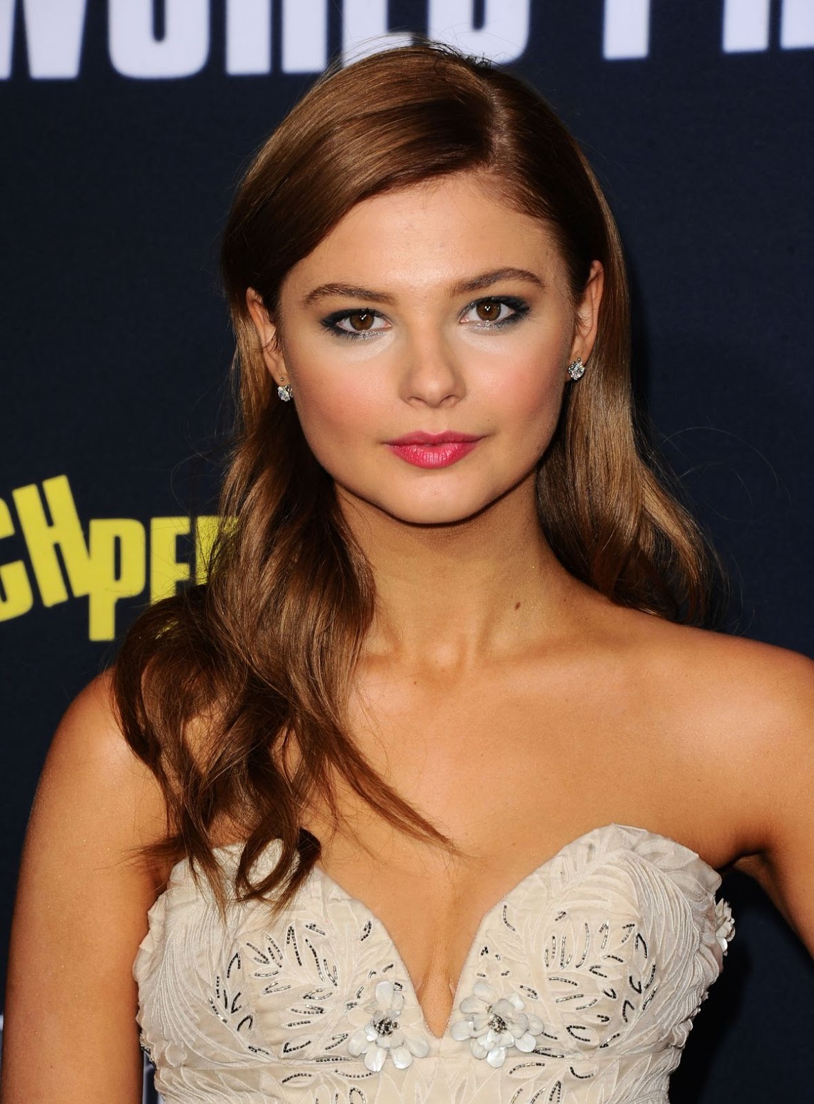 Stefanie Scott.