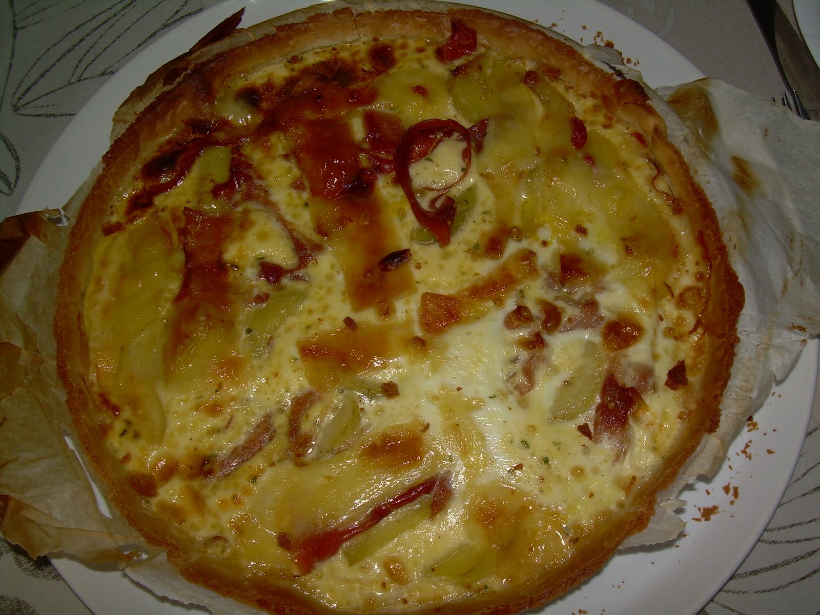 caliethancuisine TARTE AUX POMMES DE TERRE, JAMBON CRU, COMTE