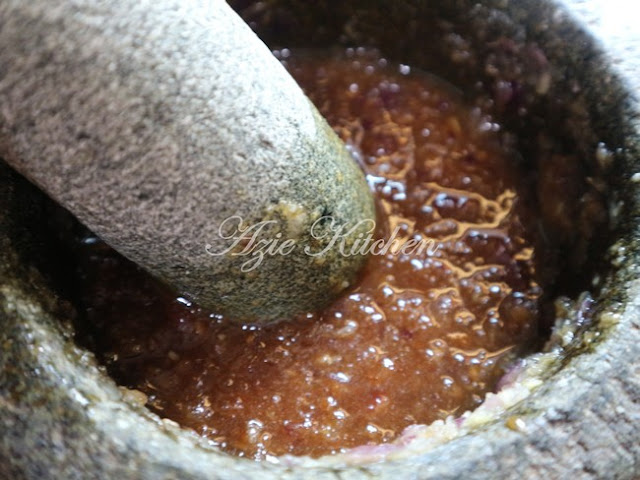 Sambal Kelapa aka Sambal Nyor Nasi Impit Kelantan