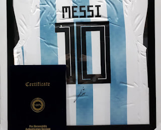 Jersey Lionel Messi No 10 Argentina Tanda Tangan Messi Bersertifikat MSS002