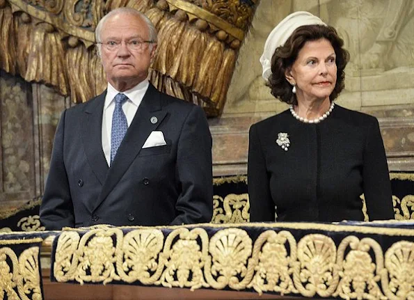 Queen Silvia, Crown Princess Victoria, Prince Daniel, Prince Carl Philip, Princess Sofia and Princess Madeleine