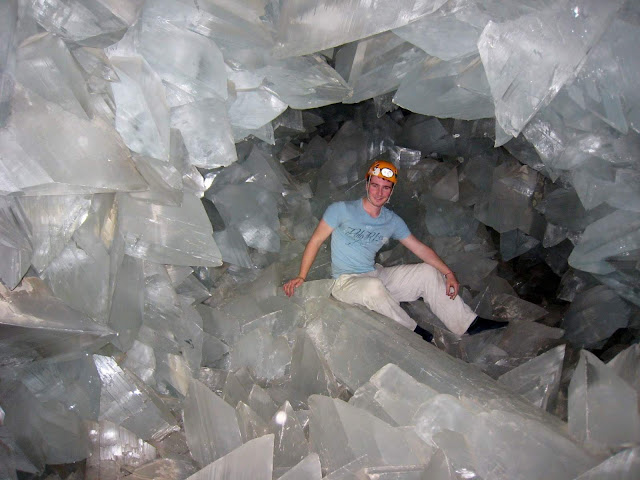 The Mystery of the Giant Crystals: How the 36-foot Geode of Pulpí Formed