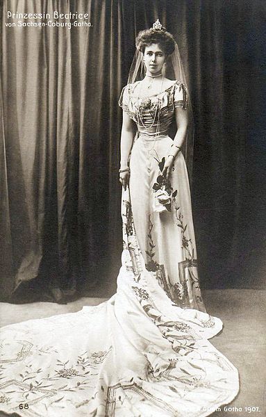 Royal Musings: Princess Beatrice of Coburg marries