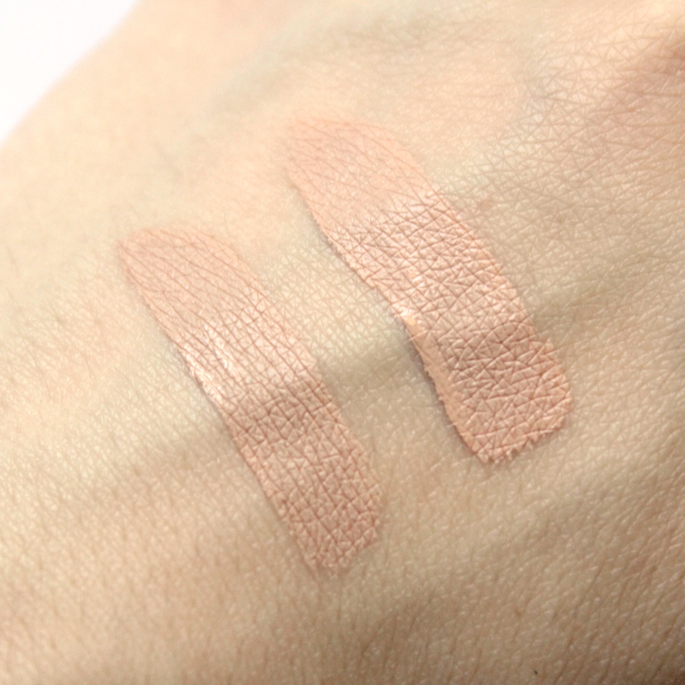 REVIEW Hush + Dotti Organic Liquid Foundation