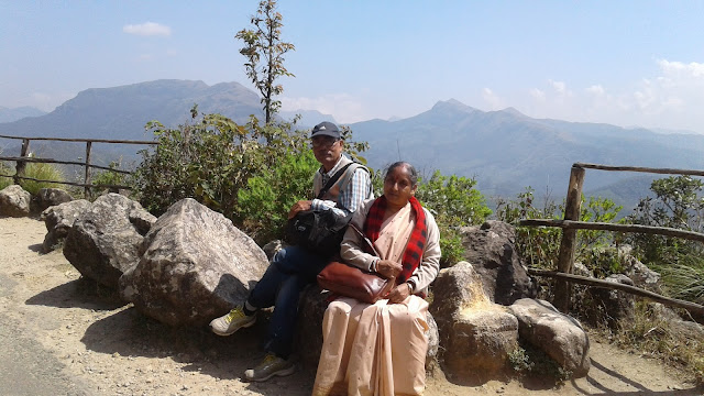 beautiful background for taking pictures in eravikulam national park, munnar, kerala