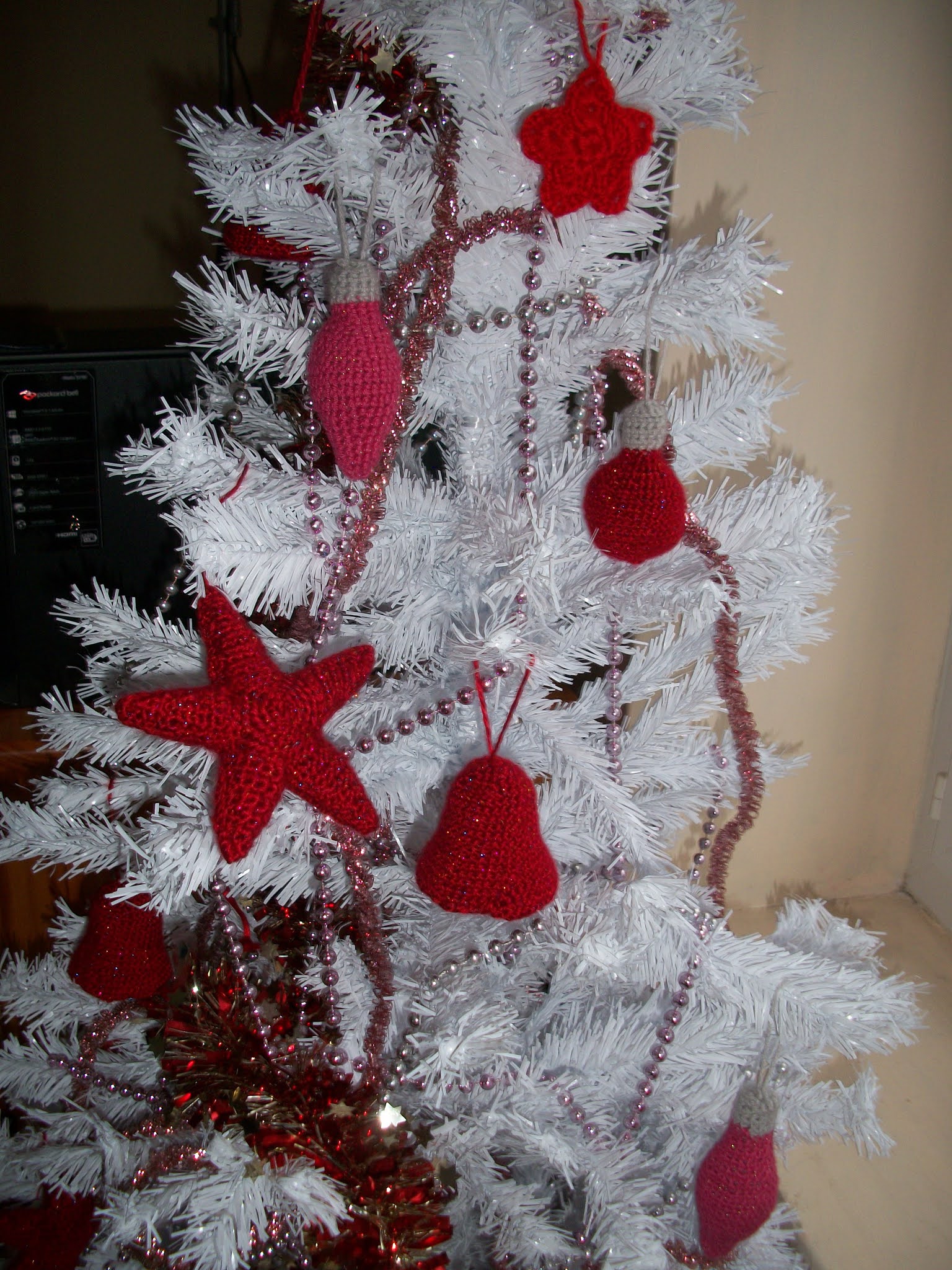 le crochet des8jika: Un sapin de noël avec des décorations tout en crochet cela vous donne des 