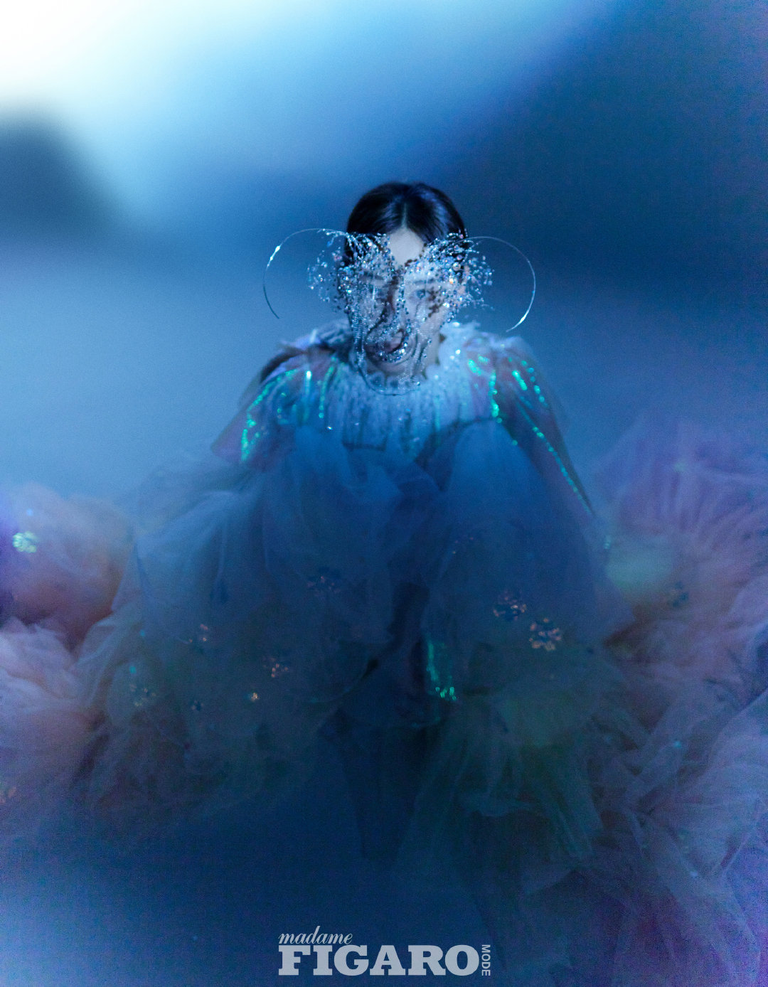 Yuan Shanshan poses for photo shoot - China Underground