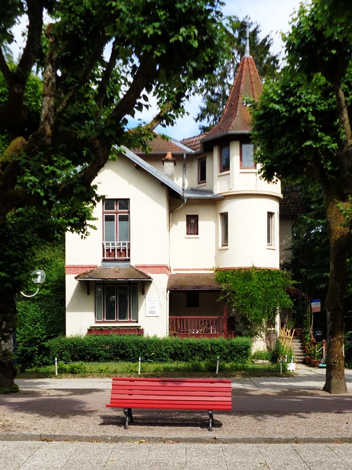 LE PAYS NATAL DE JLJ LA LORRAINE la villa Les Fées du Parc thermal