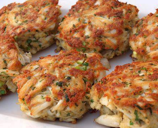 great recipes: MARYLAND CRAB CAKES: