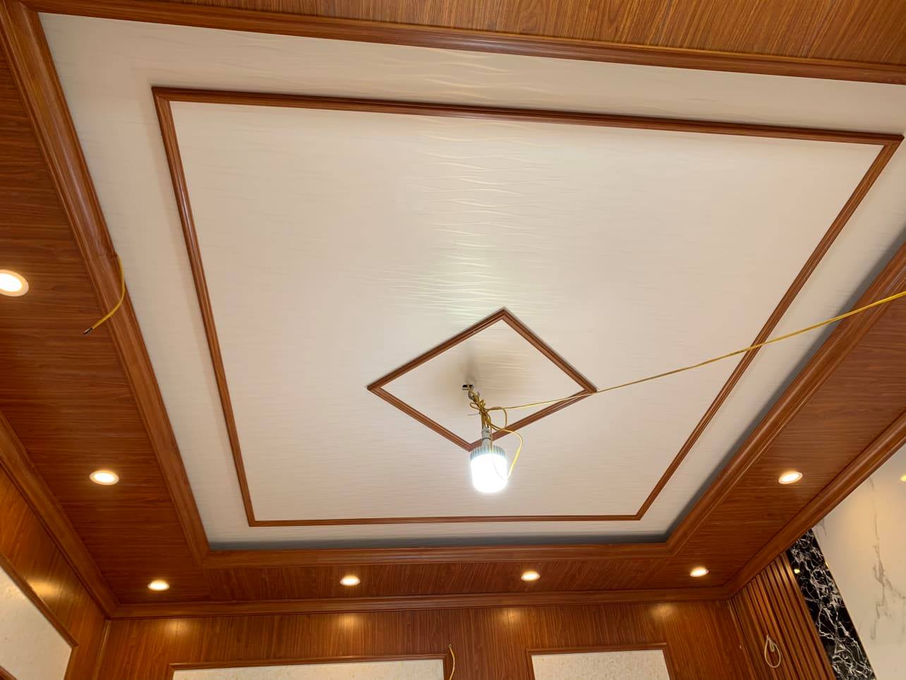 Trần nano vân gỗ