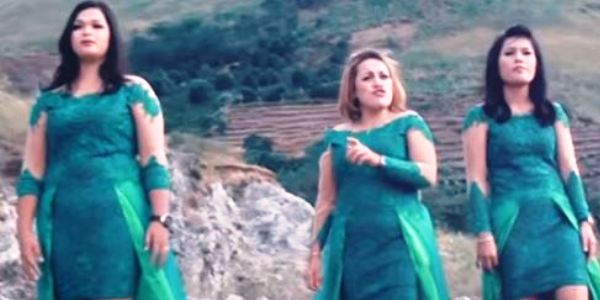 Lirik Lagu Sasada Ho Do Cintakki Dan Artinya Romantis Trio Full Mp3lagu