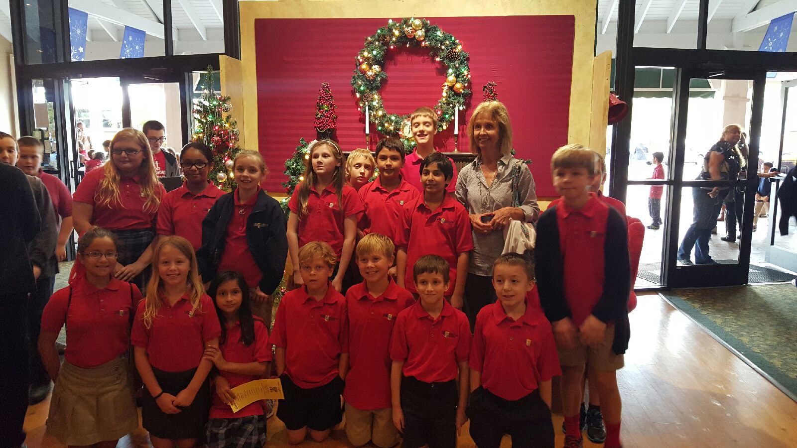 Mrs.Sanders 4th grade class Christmas at Broadway Palm