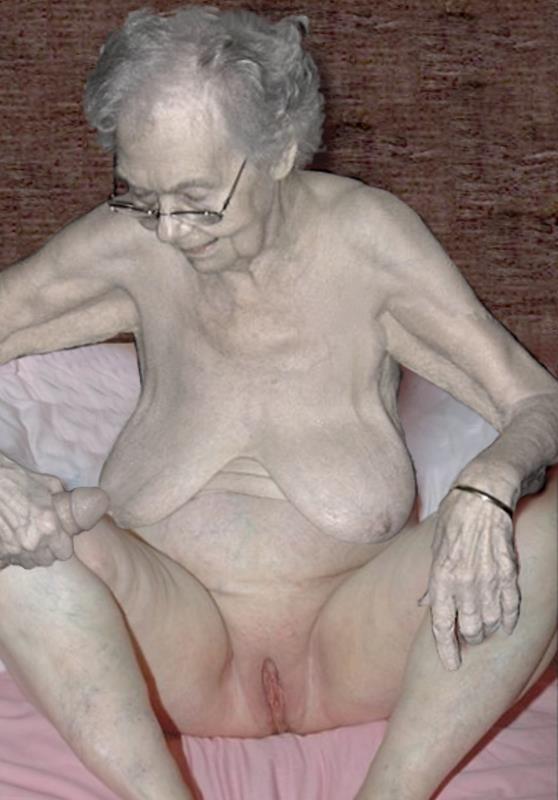 Old nude lady handling cock skillfully.