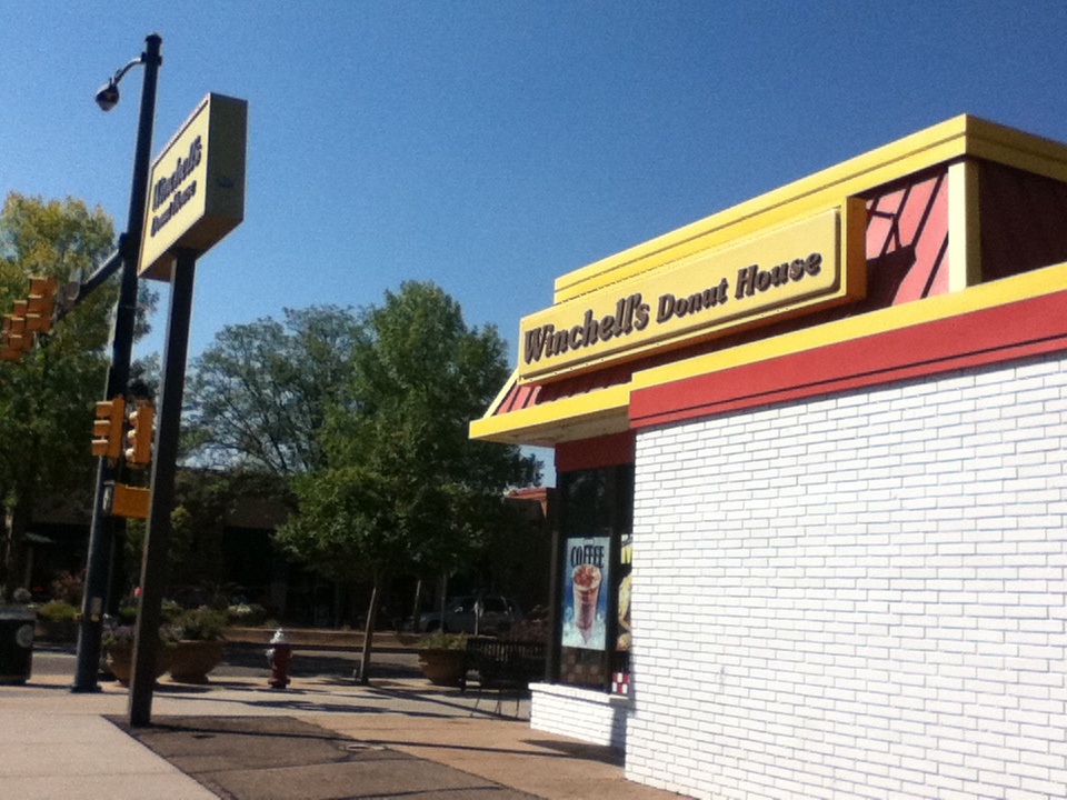 Blogmont Winchell's Donut House
