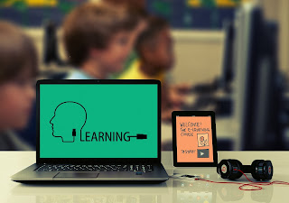 E-Learning memanfaatkan kelas maya (cyber class)