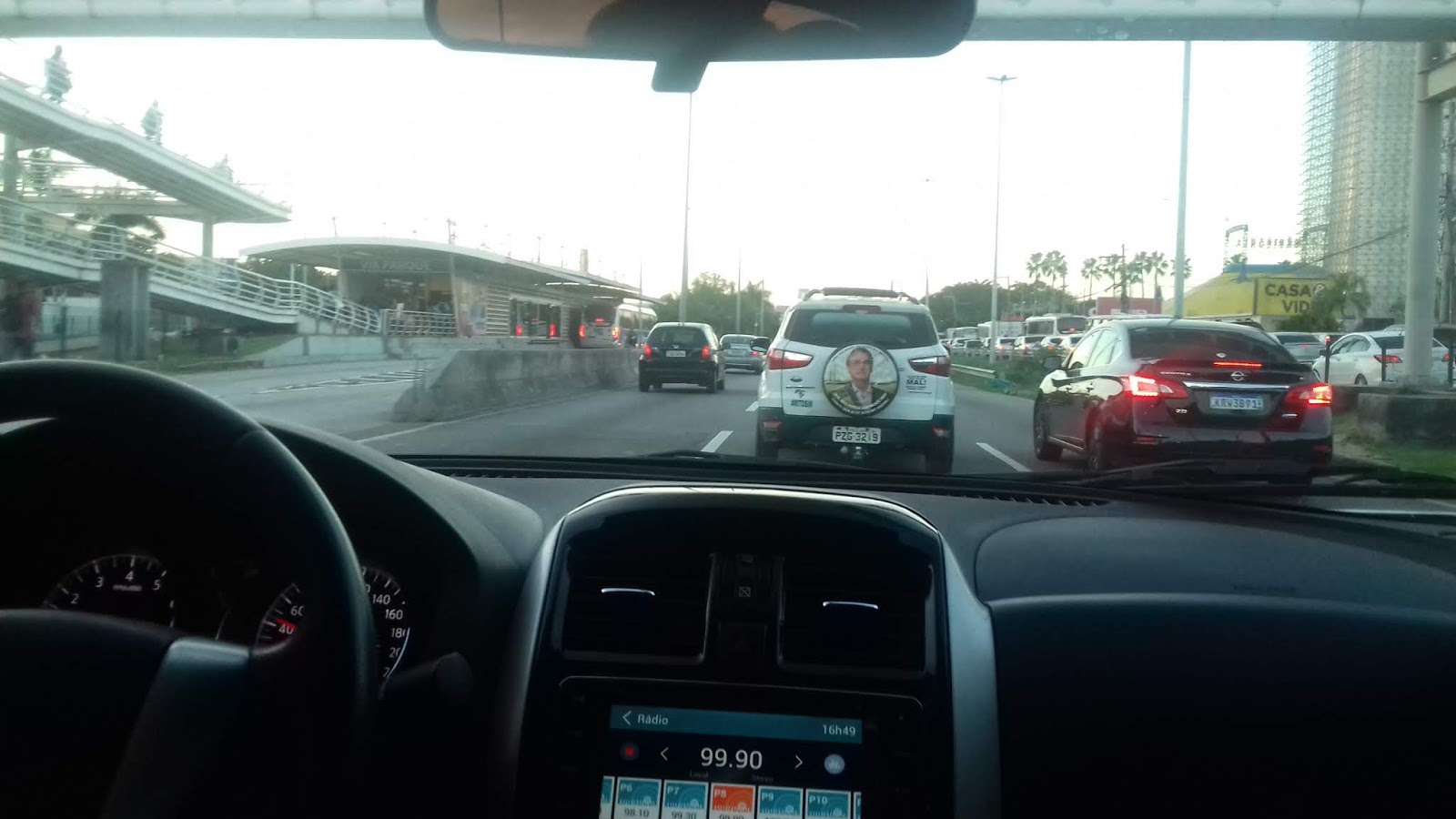 O cão que fuma...: Rio de Janeiro, Avenida Ayrton Senna, 13 de junho, 16h45