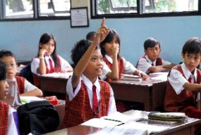 Siswa SMK menjual produk online di marketplace