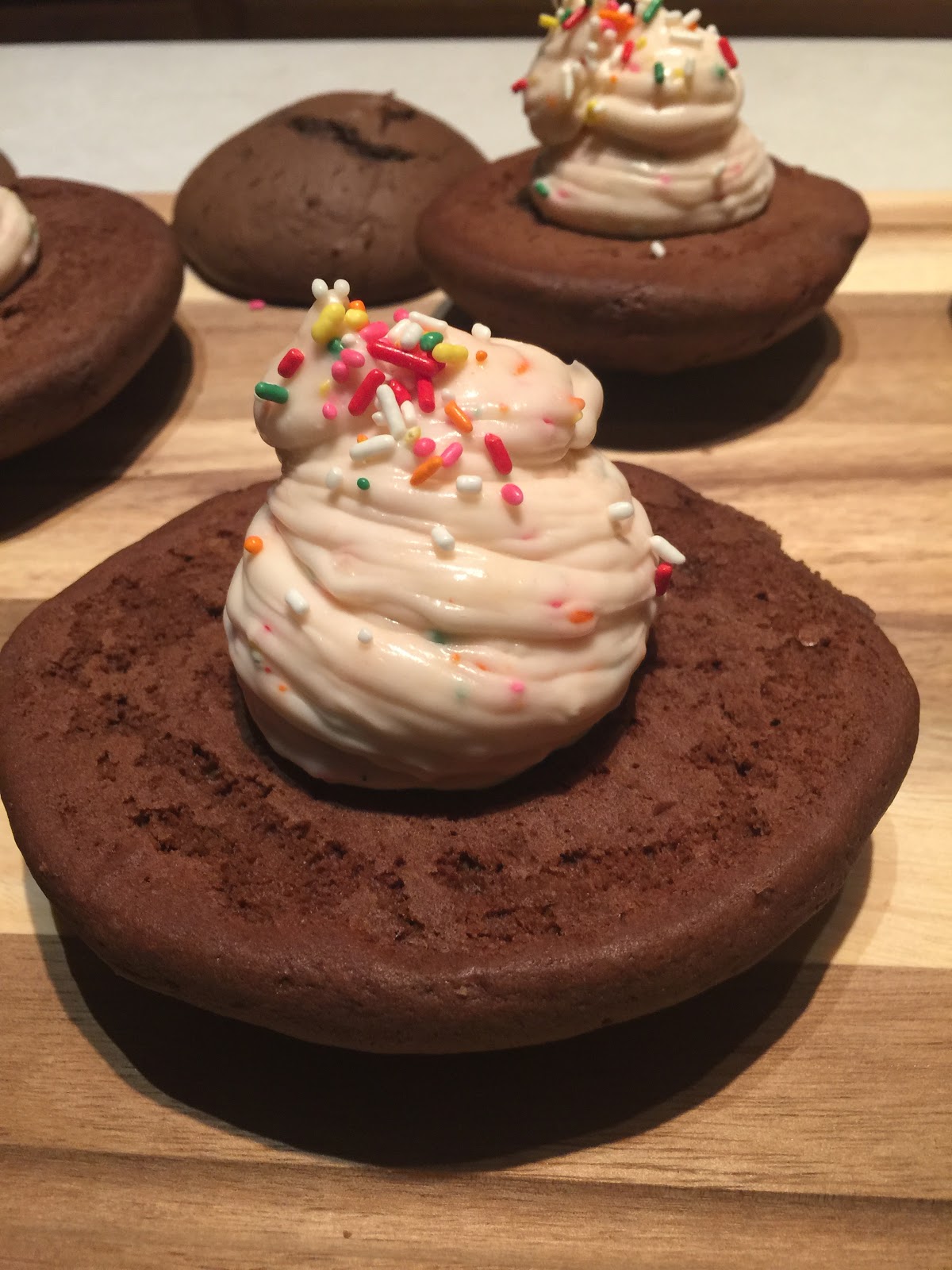 JasmineRichelleBakes: Chocolate-Orange Whoopie Pies For The Win!