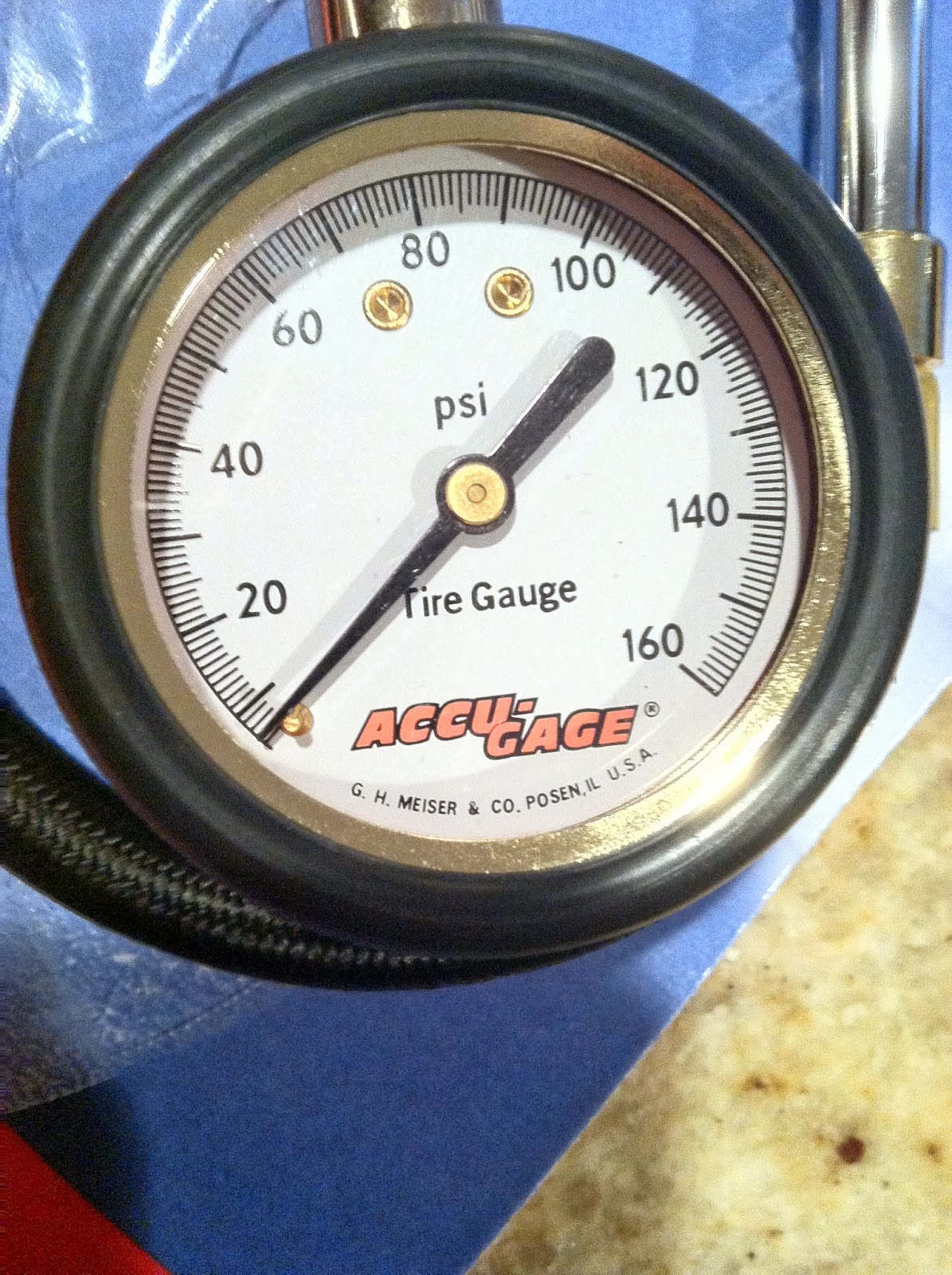 The Tool Review Guy TruFlate Model 17555 10160 PSI Dial Truck Tire