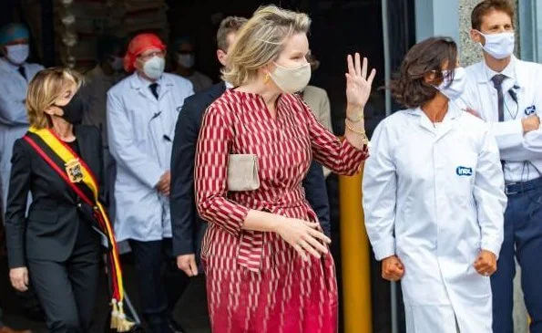Queen Mathilde's outfit is by Belgian fashion house Natan. Queen Mathilde wore Natan dress from fall winter 2017-2018 collection