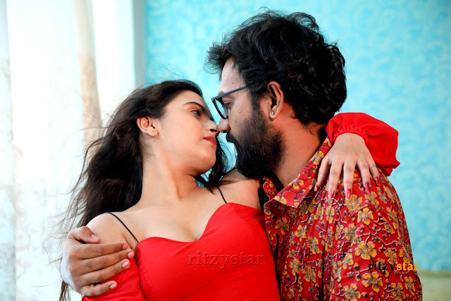 Hot Gunnjan Aras In Wife I Movie. Sakshi Nidiya & Abhishek Reddy
