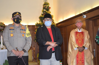 Pastikan Keamanan dan Penerapan Protkes di Perayaan Natal, Forkopimda Bondowoso Tinjau Sejumlah Gereja Pastikan Keamanan dan Penerapan Protkes di Perayaan Natal, Forkopimda Bondowoso Tinjau Sejumlah Gereja