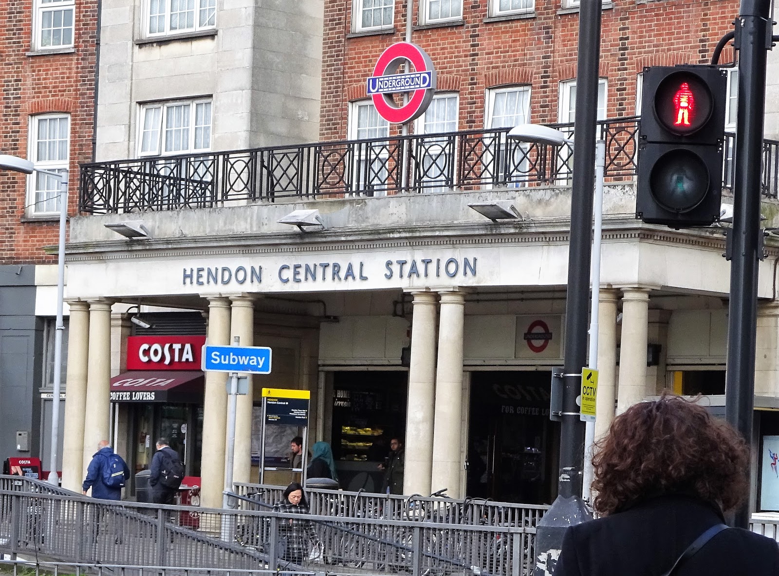London Underground Towns Hendon Central