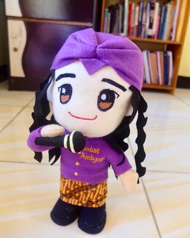 pembuat boneka custom satuan di Solo: boneka Didi Kempot