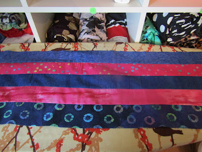 Pink Purple jelly roll quilt www.sewplus.blogspot.com