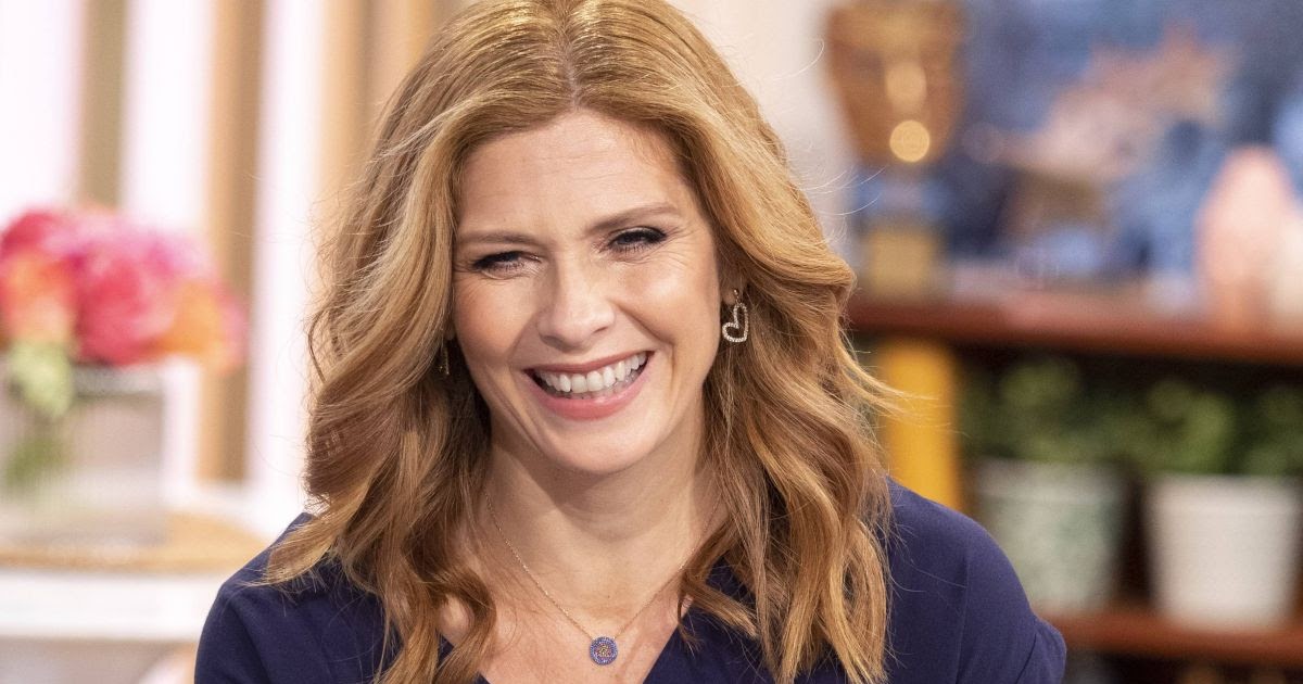 Samantha Giles Clicks at This Morning Show in London 29 Nov-2019