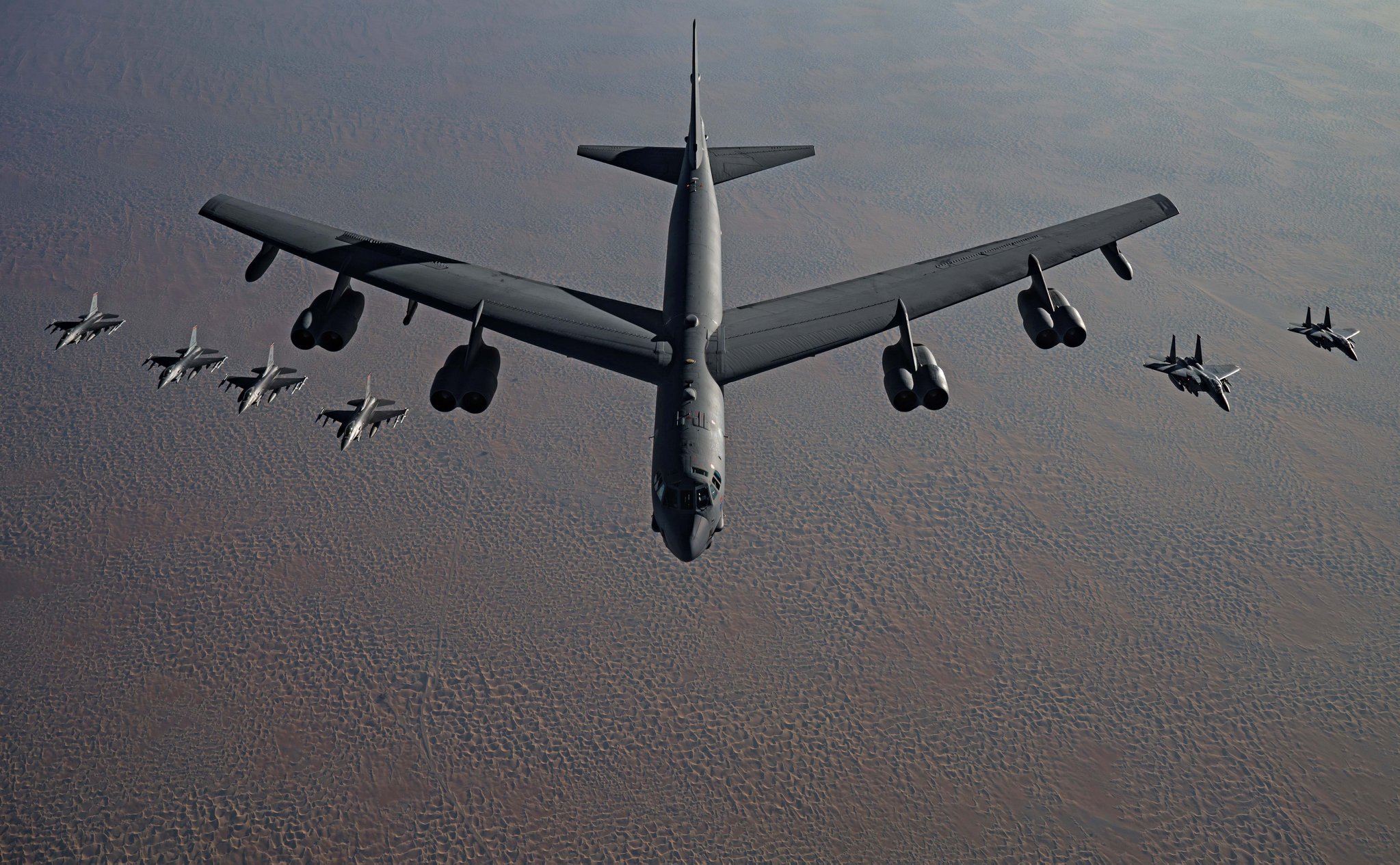 Koide9enisrael Deux bombardiers américains B52 ont effectué un survol stratégique dans le ciel