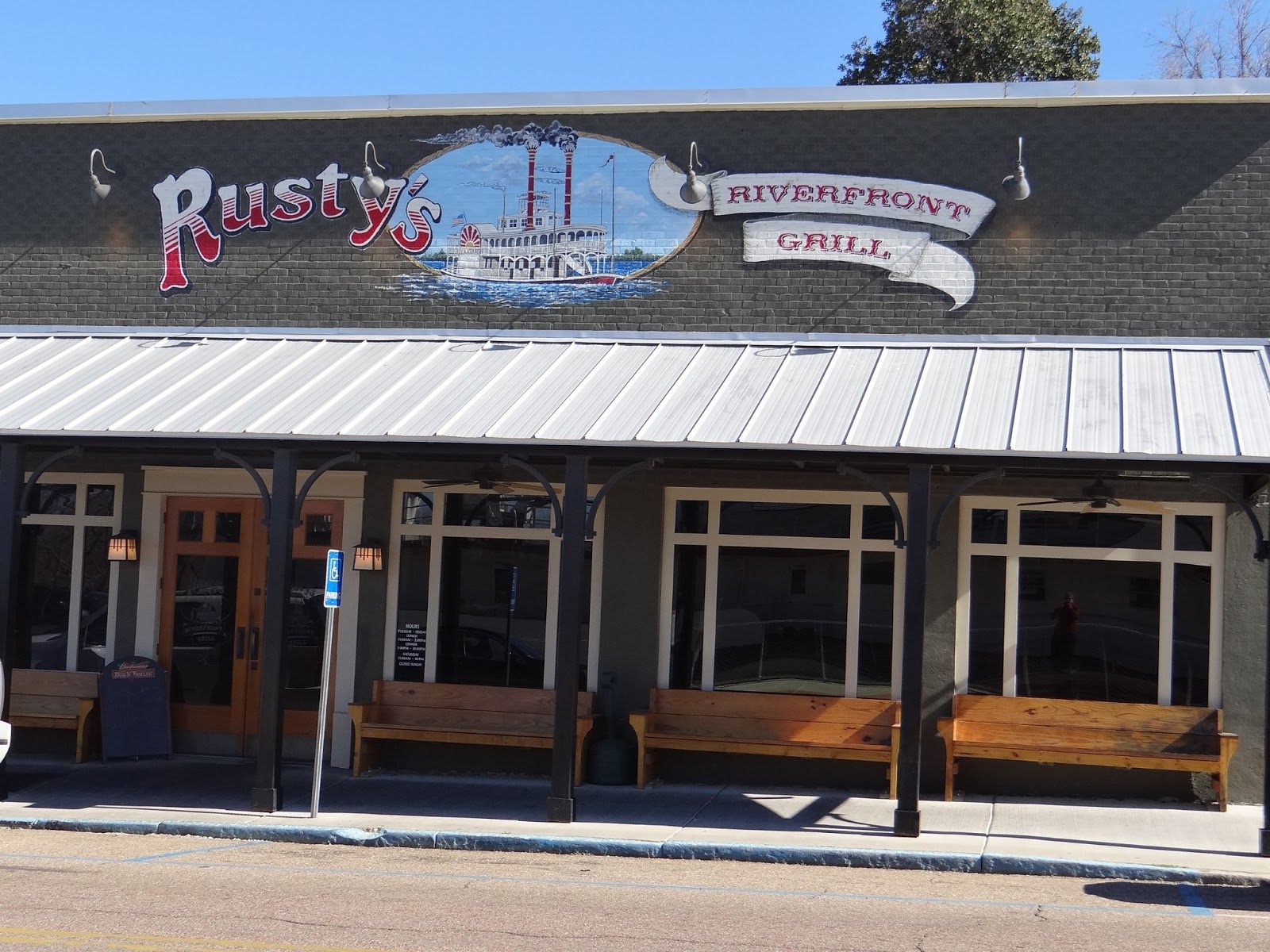 Walkabout With Wheels Blog Lunch at Rusty's Riverfront Grill in