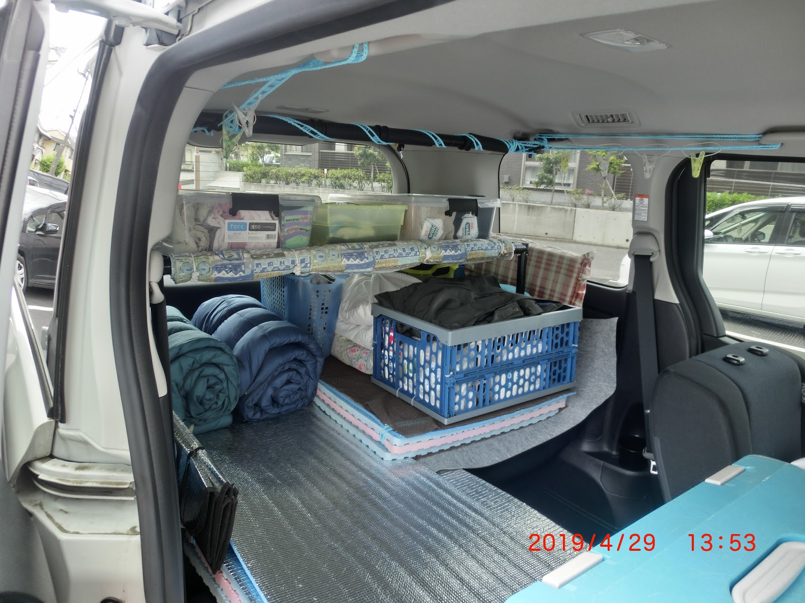 快適な車中泊を手軽に楽しむアイデアを紹介